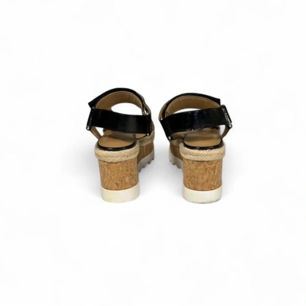 Marc Fisher chic black
